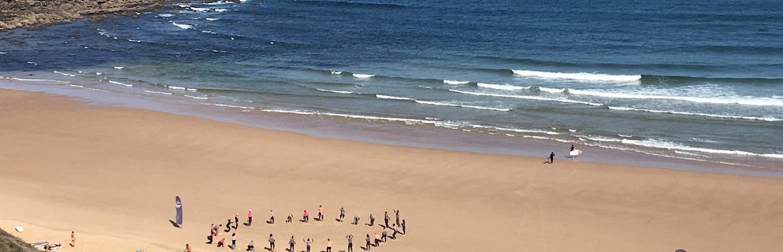 Teambuilding Aktivitäten am Strand Portugals